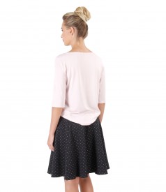 Casual outfit with flaring skirt and elastic jersey blouse