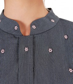 Elegant blouse with long sleeves embellished with crystals