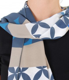 Scarf with geometric print