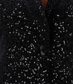 Elegant velvet jacket with sequins