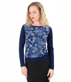 Elegant blouse made of printed elastic jersey