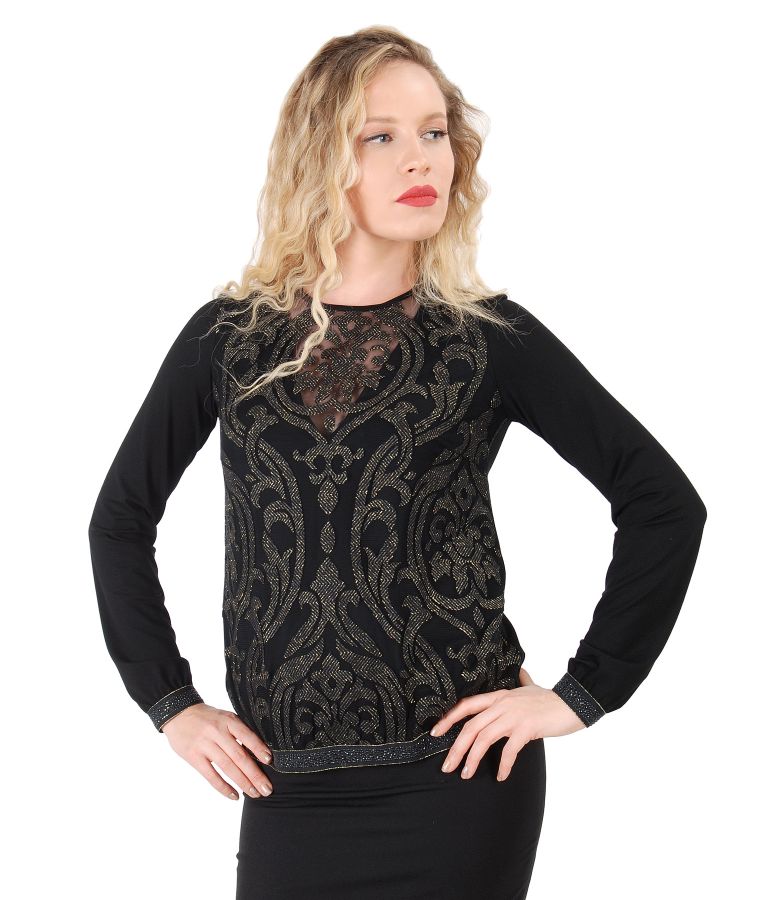 Blouse with golden lace