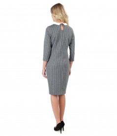 Elastic jersey dress with collar and pockets