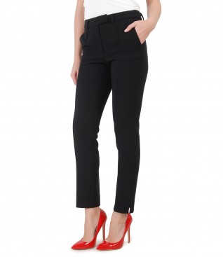 Ankle pants made of elastic fabric