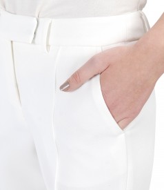 Ankle pants made of elastic fabric