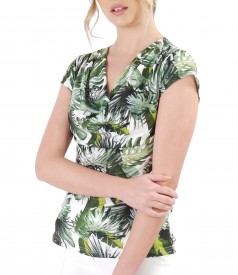 Blouse with floral print and front folds