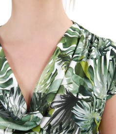 Blouse with floral print and front folds