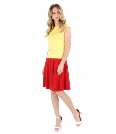 Flaring jersey skirt with t-shirt