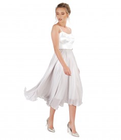 Elegant dress with corset and veil skirt