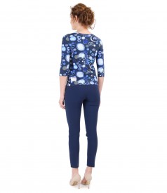 Elegant outfit with printed elastic jersey t-shirt and pants