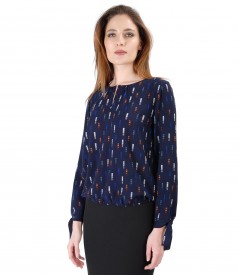 Viscose blouse with long sleeves