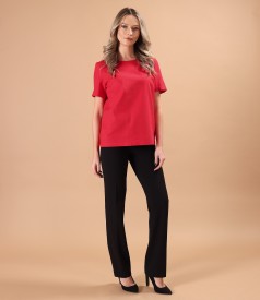 Straight pants made of elastic fabric