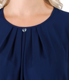 Elegant blouse with front folds