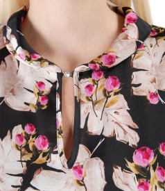 Elegant blouse with floral print