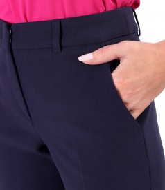 Straight pants made of elastic fabric