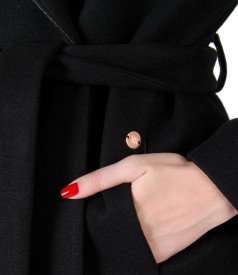 Coat made of thick elastic fabric with cord