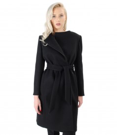 Coat made of thick elastic fabric with cord