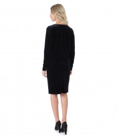 Black elastic velvet dress with brouch