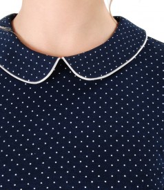Elegant elastic jersey blouse with lace corner print