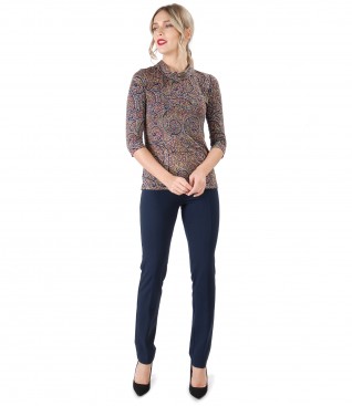 Ankle pants with  printed elastic jersey blouse