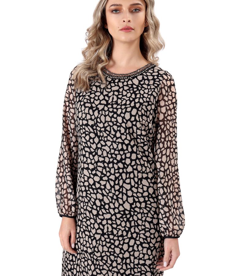 Casual veil dress with animal print beads