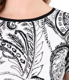 Jersey blouse printed with floral motifs