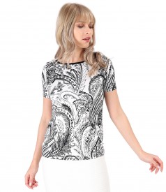 Jersey blouse printed with floral motifs