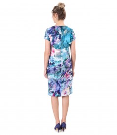 Casual dress printed with floral motifs