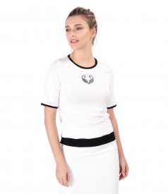 Elastic jersey blouse with ornament on the face