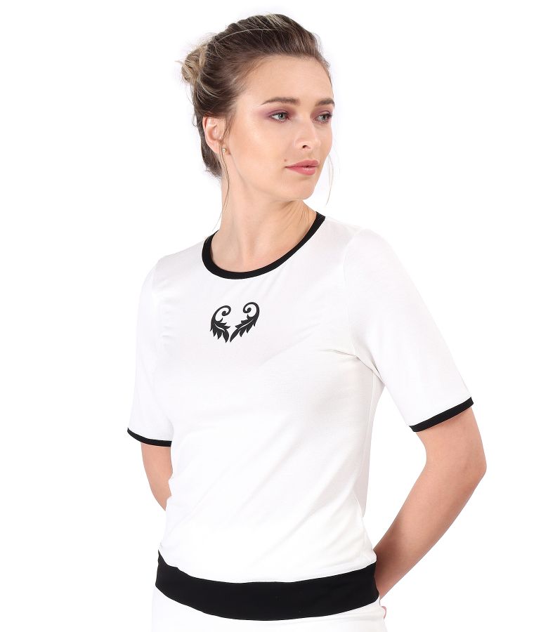 Elastic jersey blouse with ornament on the face