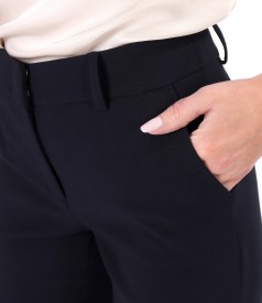 Straight pants made of elastic fabric