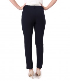 Ankle pants made of elastic fabric