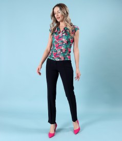 Ankle pants made of elastic fabric