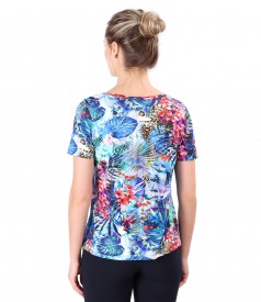 Elastic jersey blouse printed with floral motifs