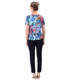 Elastic jersey blouse printed with flowers and ankle pants