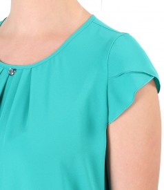 Elegant blouse with front folds