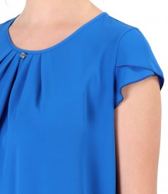 Elegant blouse with front folds