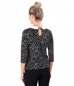 Blouse with round collar and crystals inserts