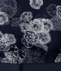 Elegant viscose blouse printed with floral motifs