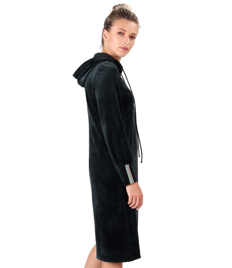 Hooded velvet dress with elastic lining on the cuffs