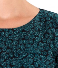Blouse made of thick elastic jersey printed with leaves
