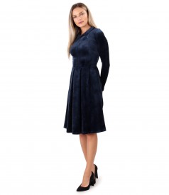 Velvet dress with round collar