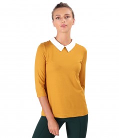 Elastic jersey blouse with pointed collar