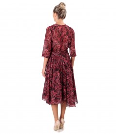 Elegant veil dress printed with paisley motifs