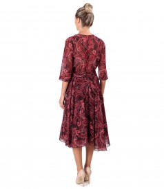 Elegant veil dress printed with paisley motifs