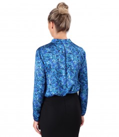 Satin blouse printed with floral motifs