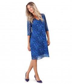 Casual veil dress printed with floral motifs