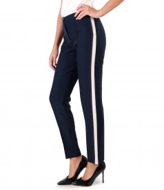 Ankle pants with cream-colored insert on the sides
