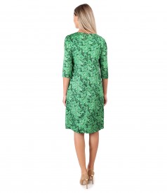 Casual satin dress printed with floral motifs