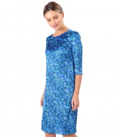 Casual satin dress printed with floral motifs
